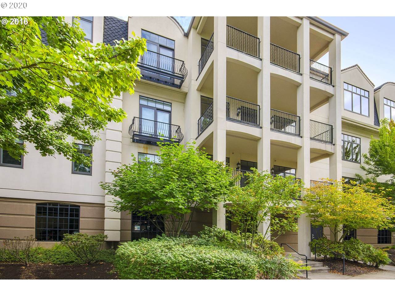 707 Hayden Island Dr - Photo 1