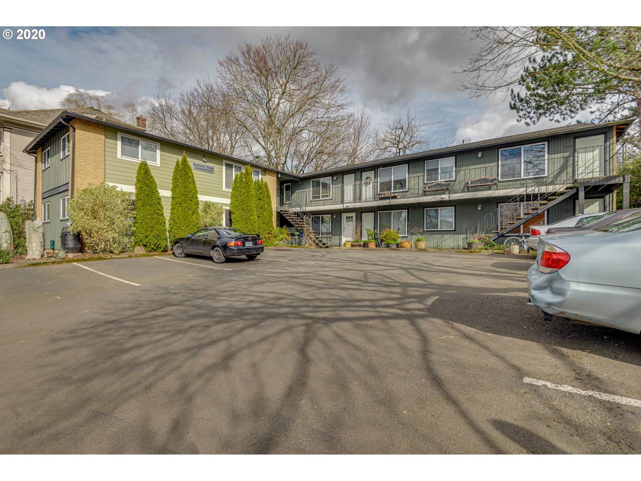 740 16TH Ave - Photo 1