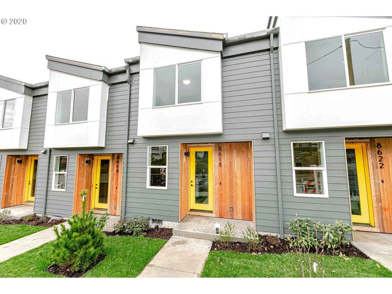 8618 Edison St - Photo 1