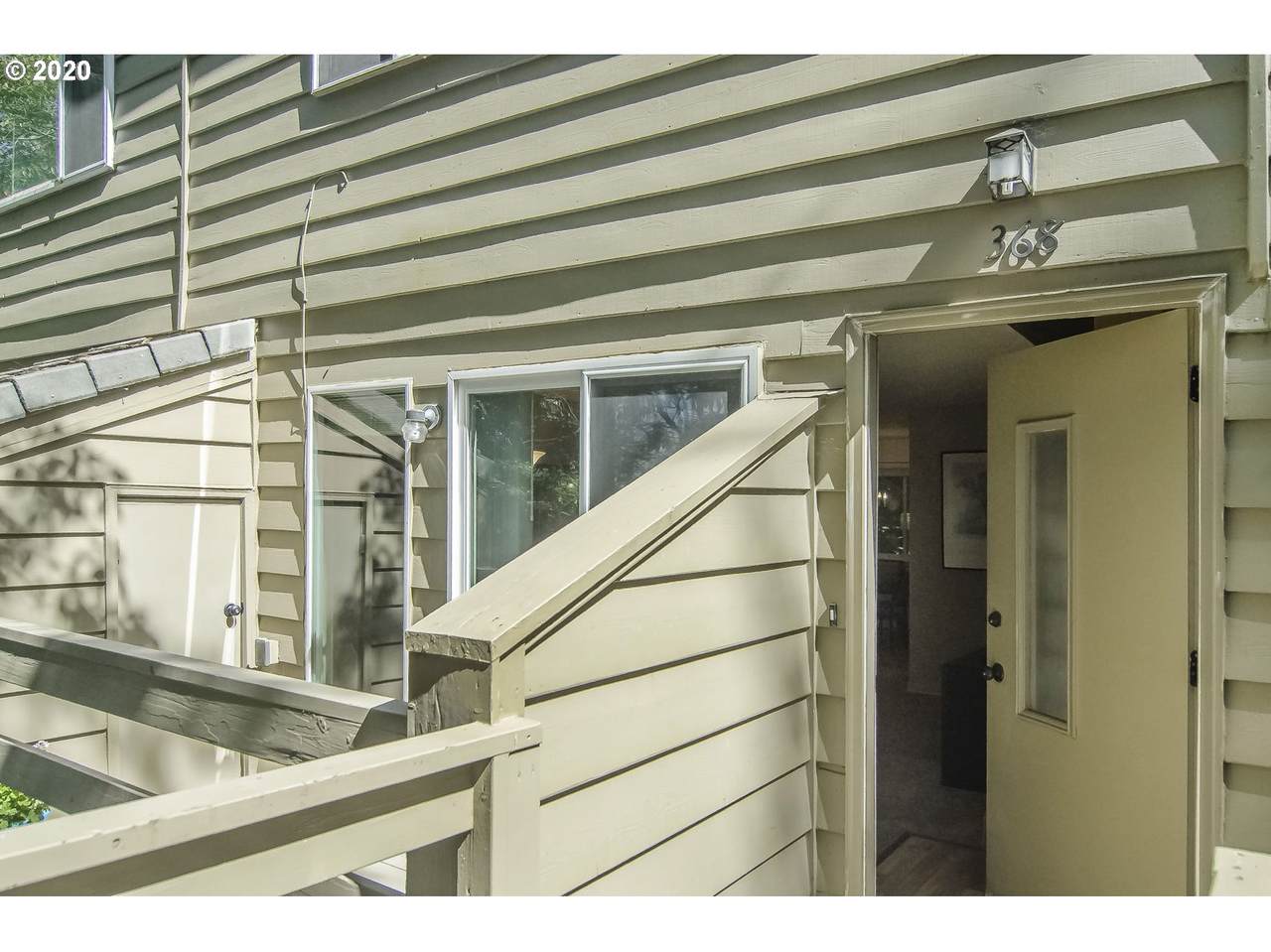 368 Cervantes Cir - Photo 1