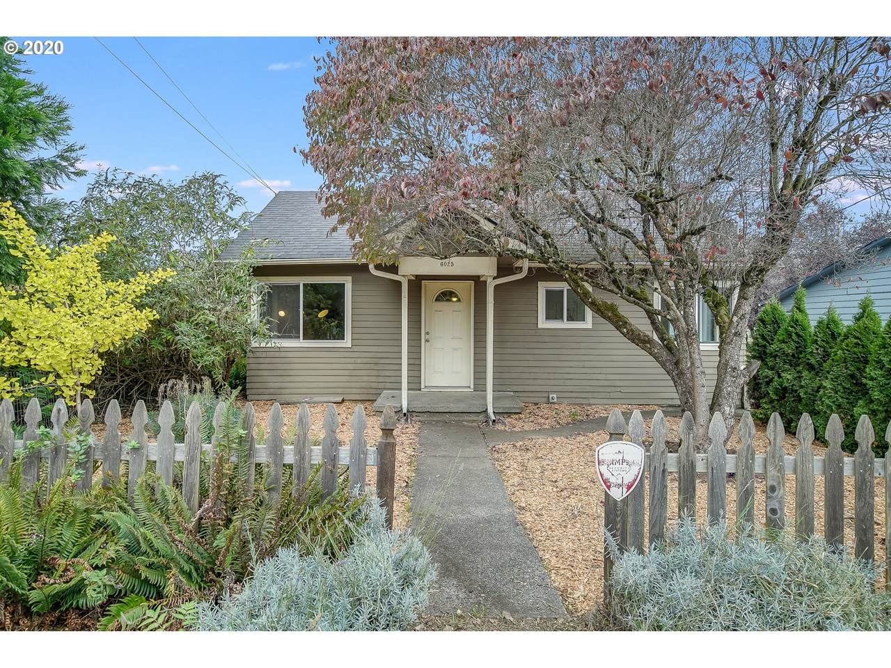 6025 Simpson St - Photo 1
