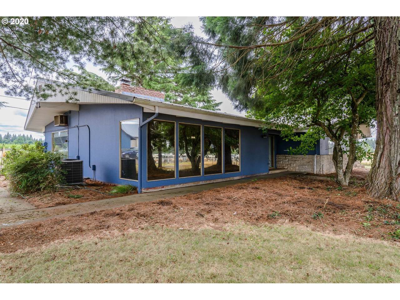 17818 Harding Rd - Photo 1
