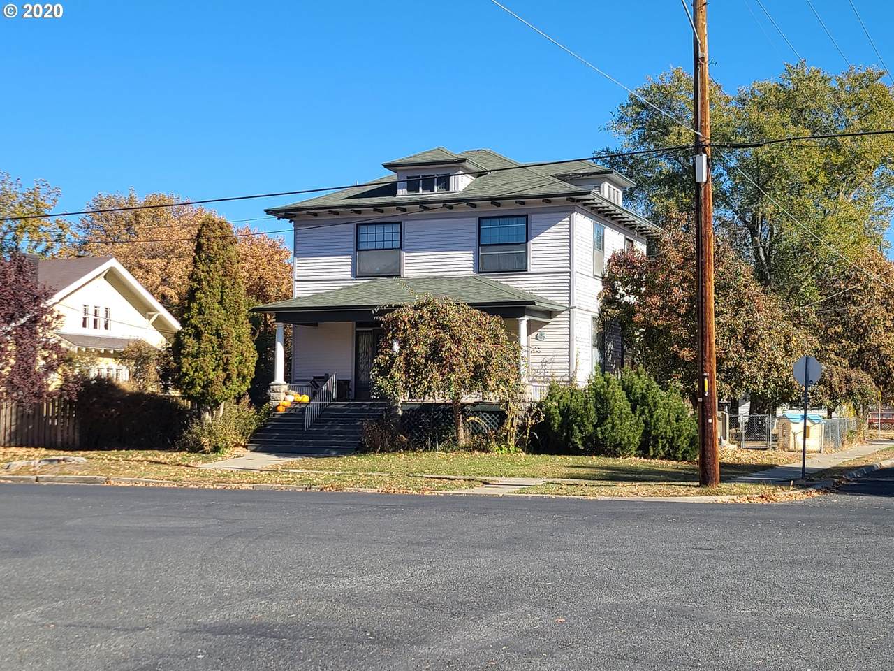 2610 Main St - Photo 1