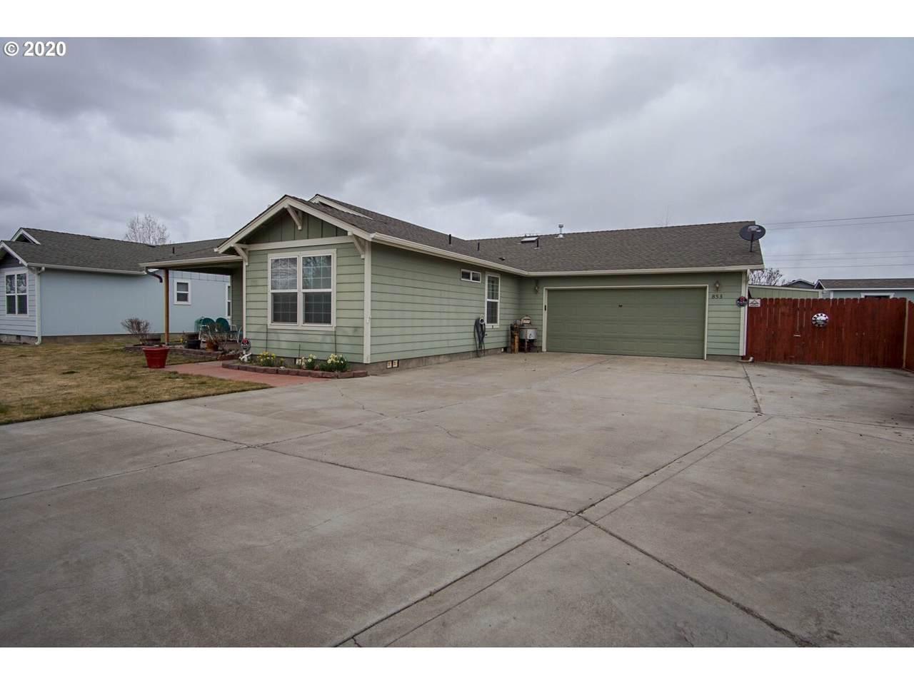 853 Stone Ridge Loop - Photo 1