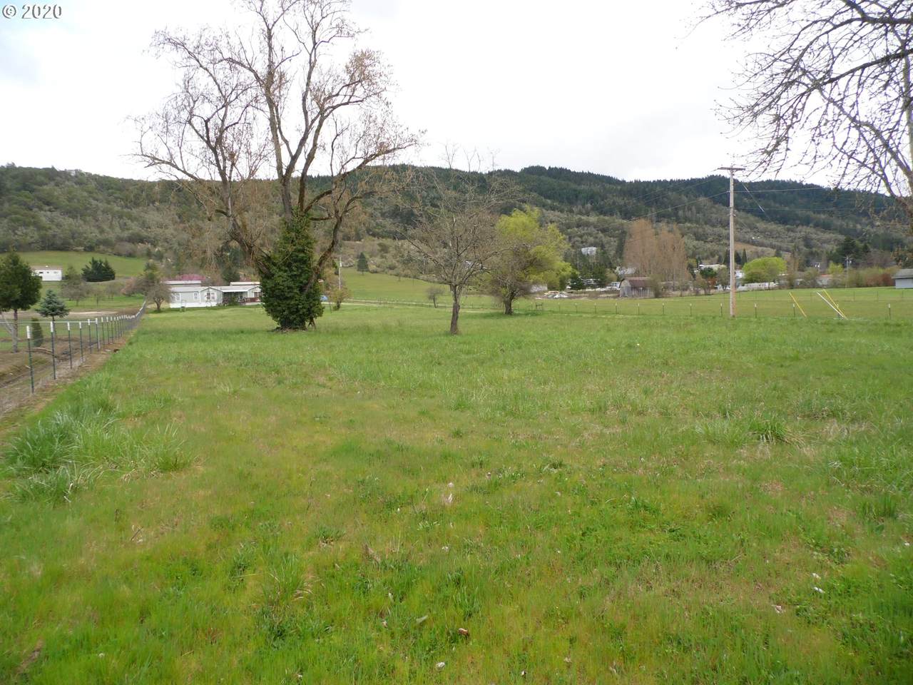 198 Rust Ln - Photo 1