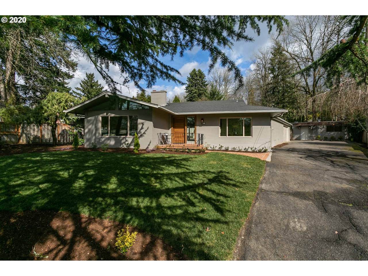 3131 Mitchell Ct - Photo 1