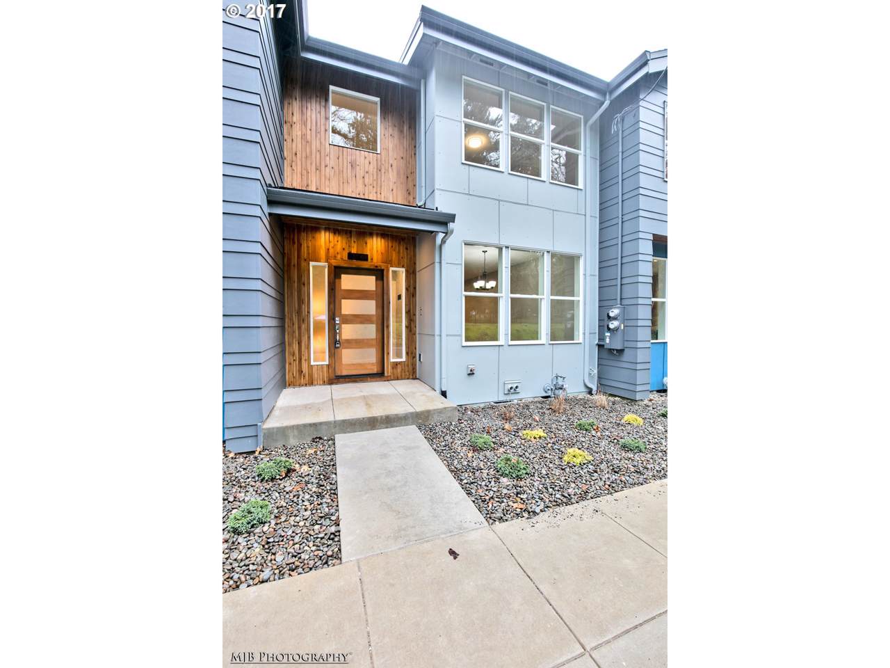 2416 Morrison St - Photo 1