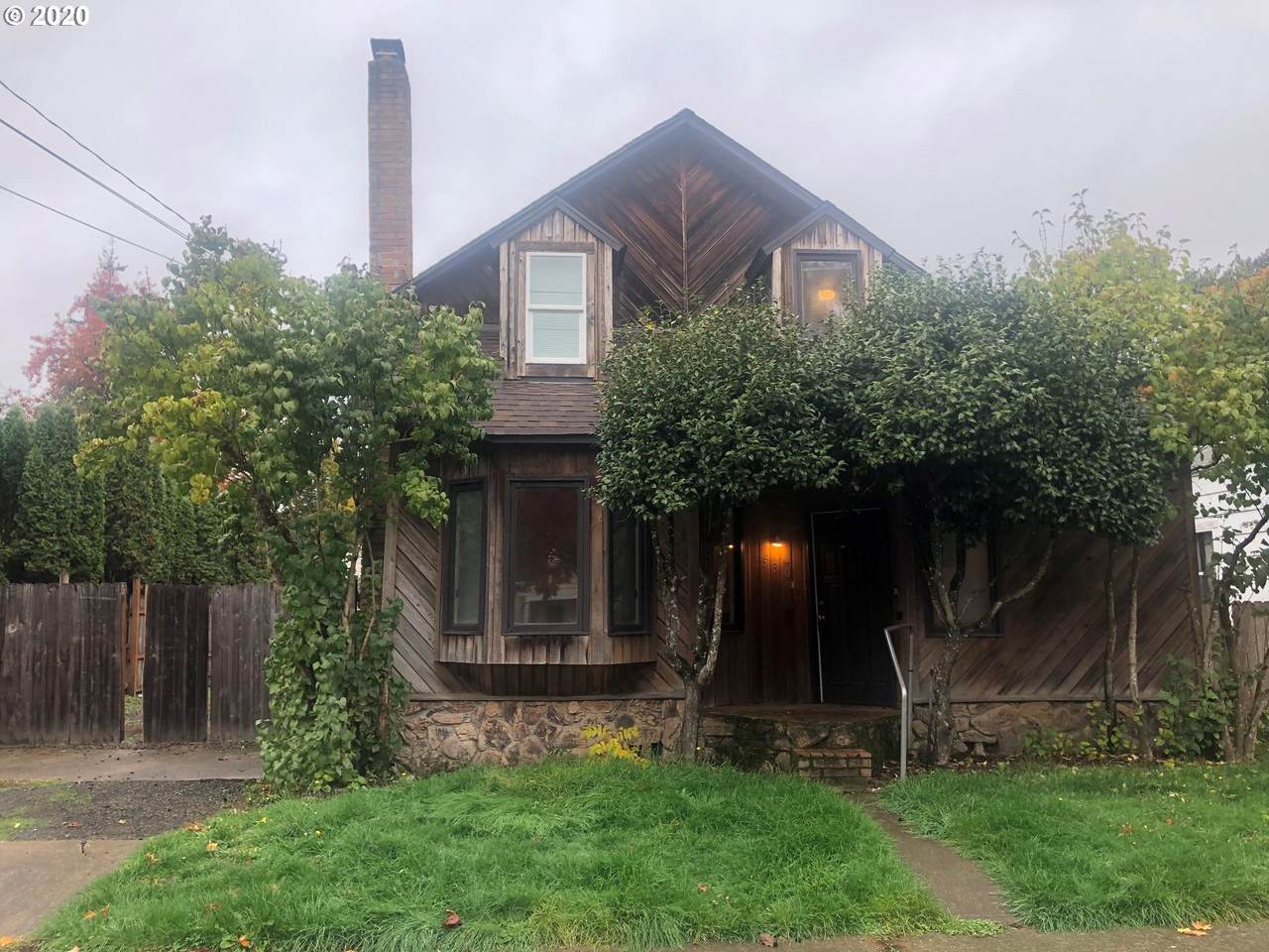 530 13TH St - Photo 1