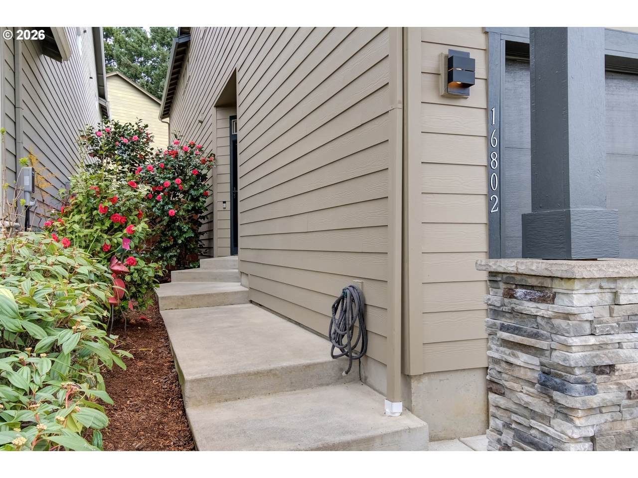 https://bt-photos.global.ssl.fastly.net/portland/1280_boomver_1_204674566-2.jpg