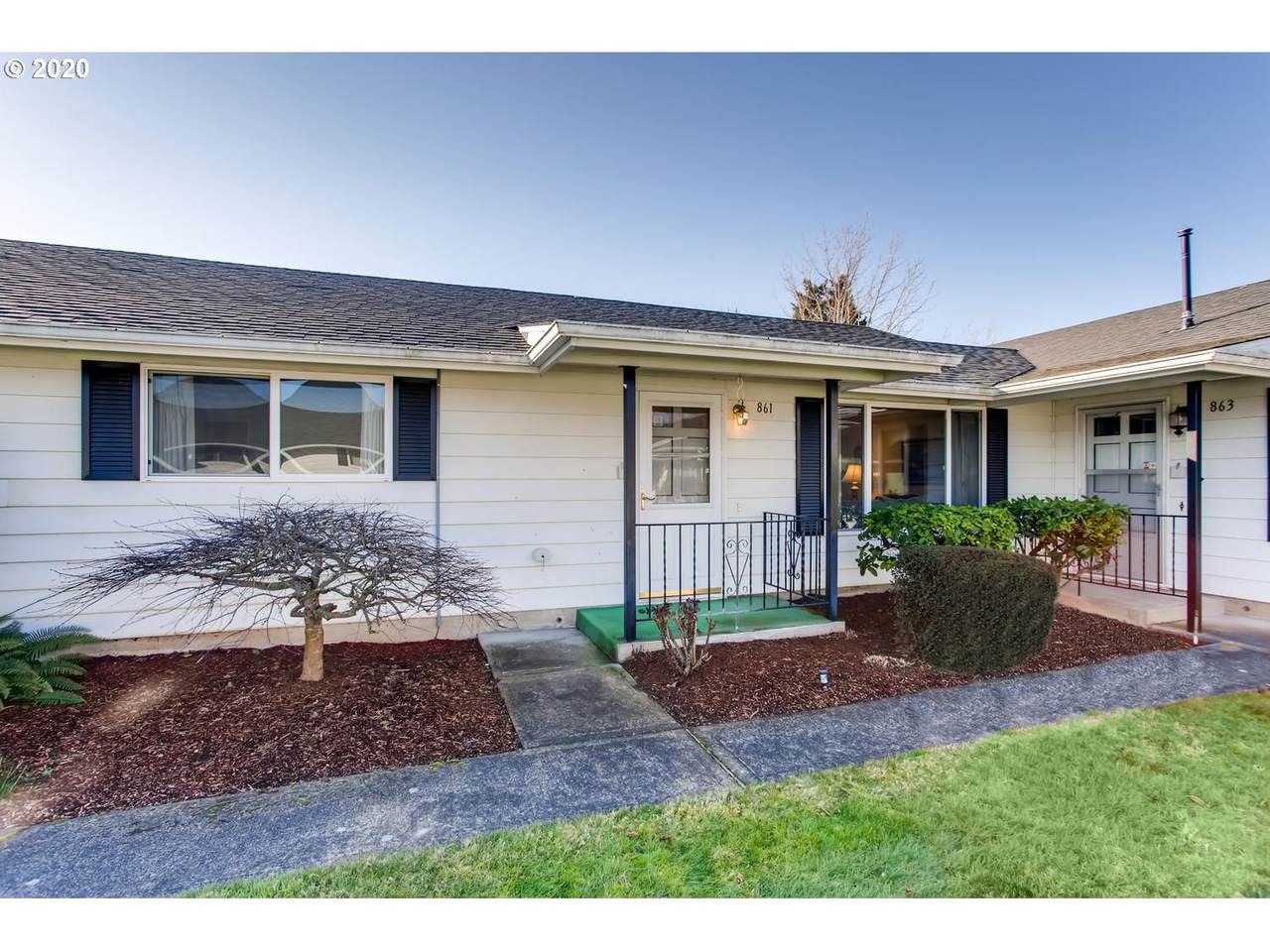 861 Fleming Ave - Photo 1