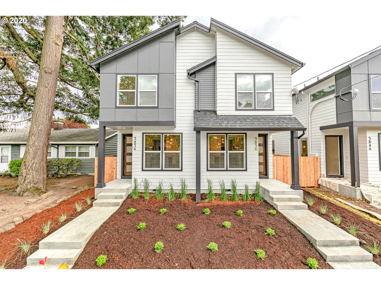 5854 Woodstock Blvd - Photo 1
