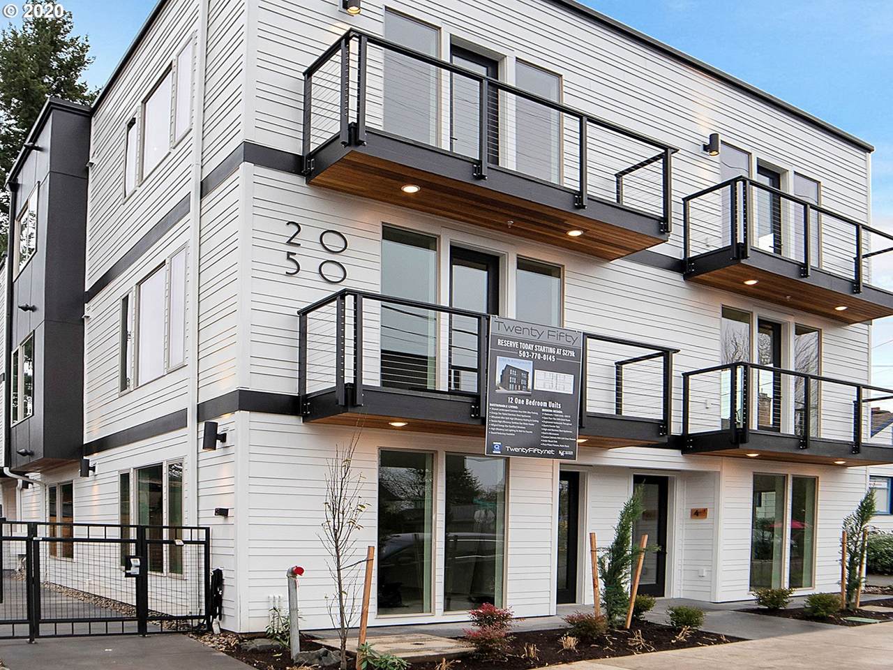 2050 Killingsworth St - Photo 1