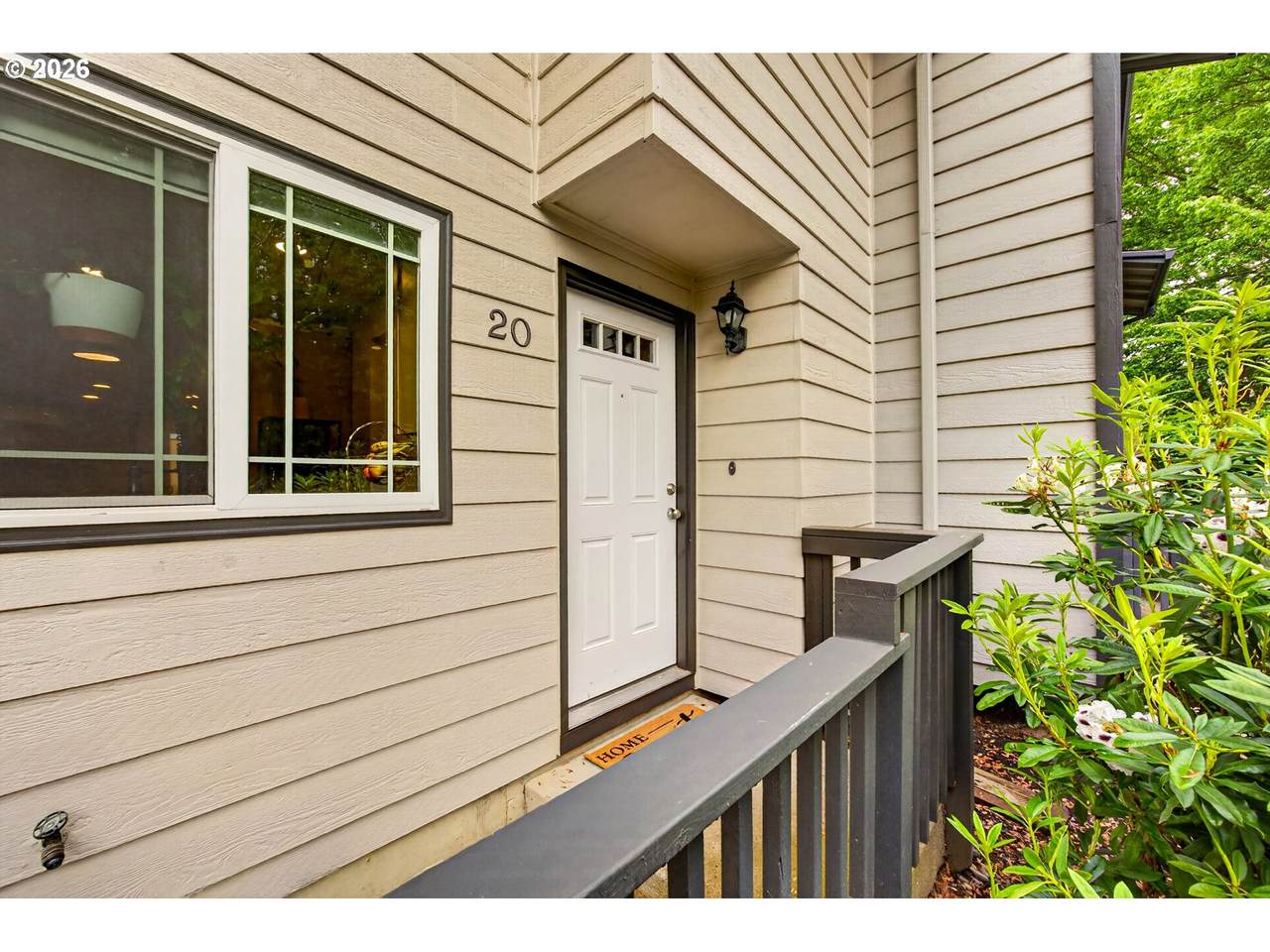 29650 Courtside Dr - Photo 1