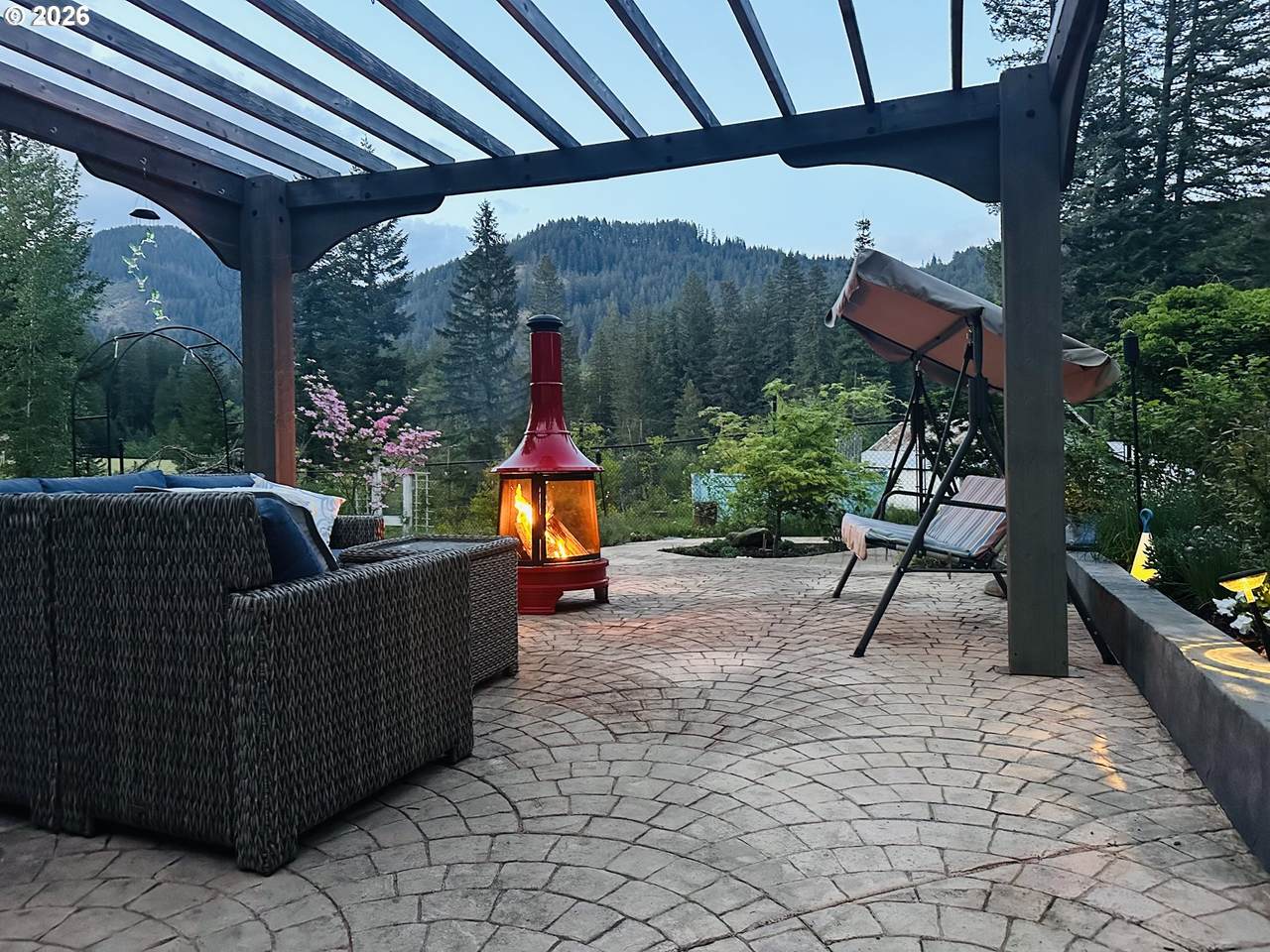 https://bt-photos.global.ssl.fastly.net/portland/1280_boomver_1_205431348-2.jpg