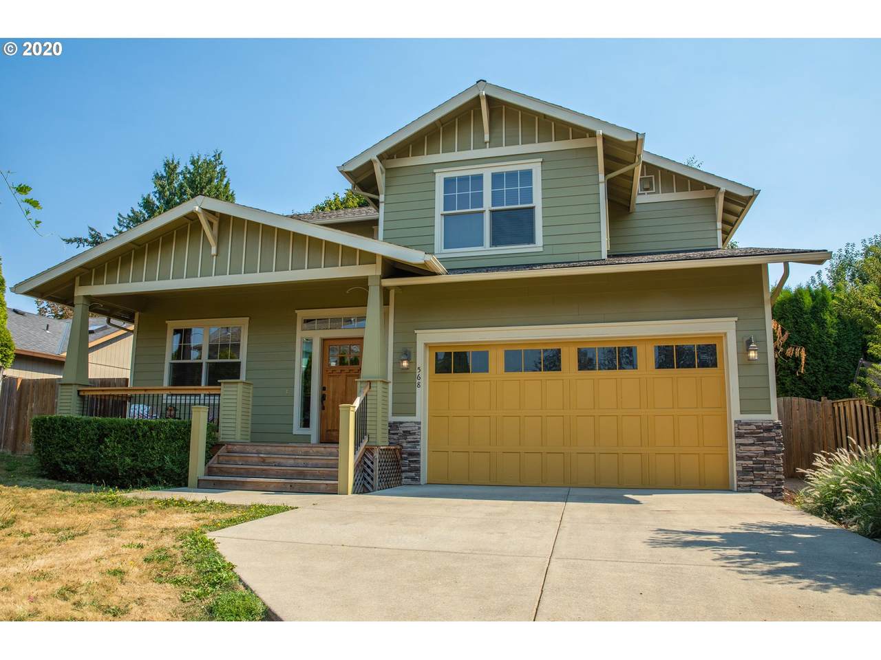 568 Roberts Ave - Photo 1