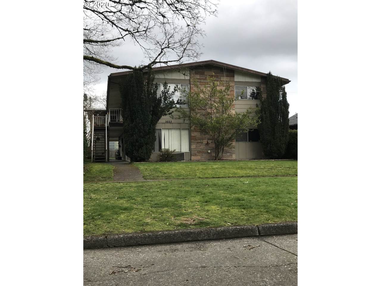 1623 8TH Ave - Photo 1
