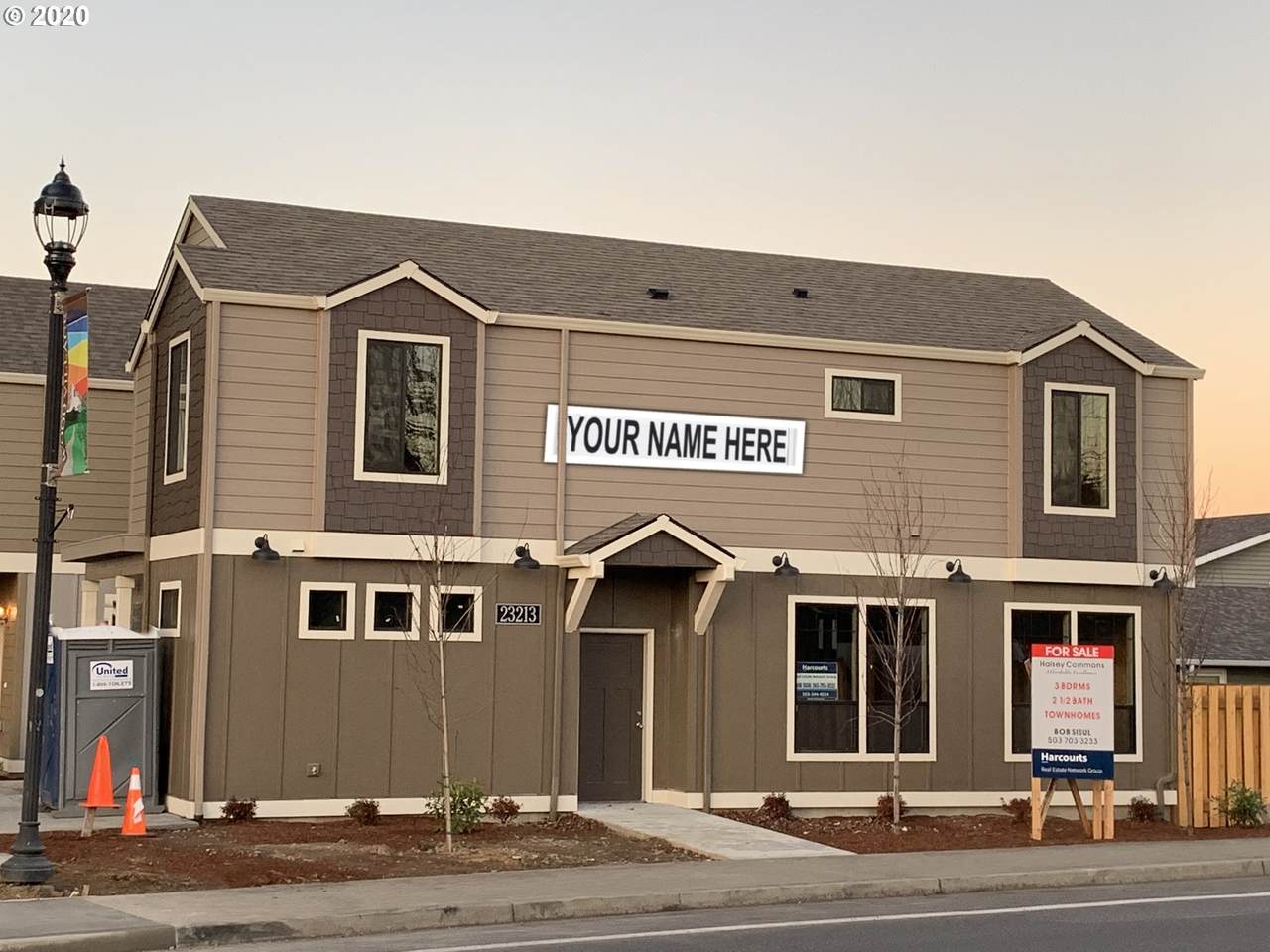 23213 Halsey St - Photo 1
