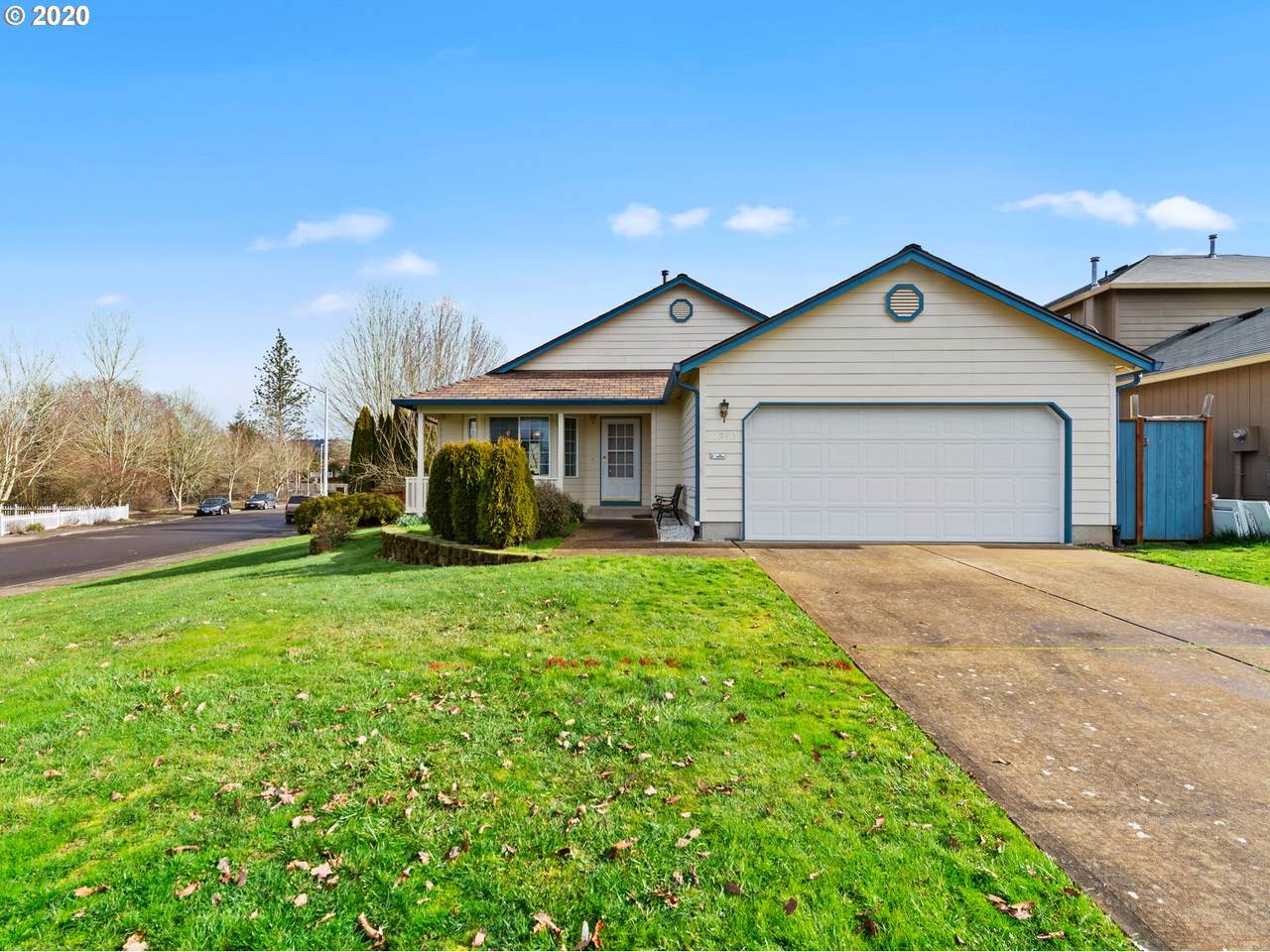 1370 Washington St - Photo 1