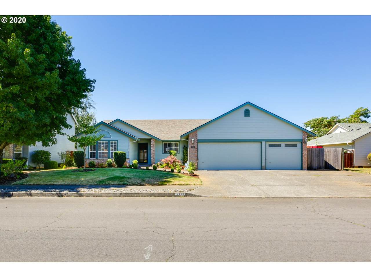 2741 Elliott Ave - Photo 1