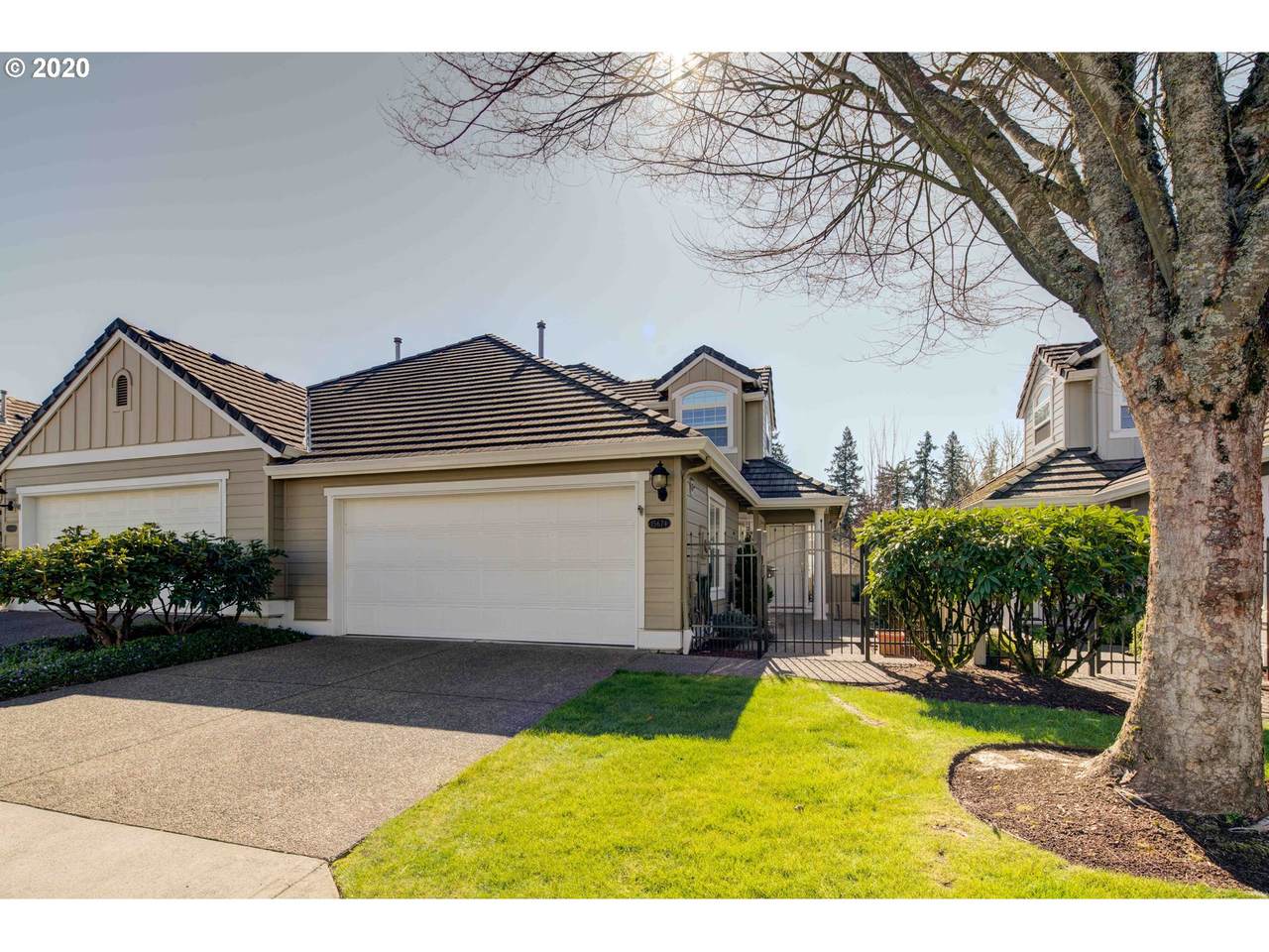15674 Clubhouse Dr - Photo 1