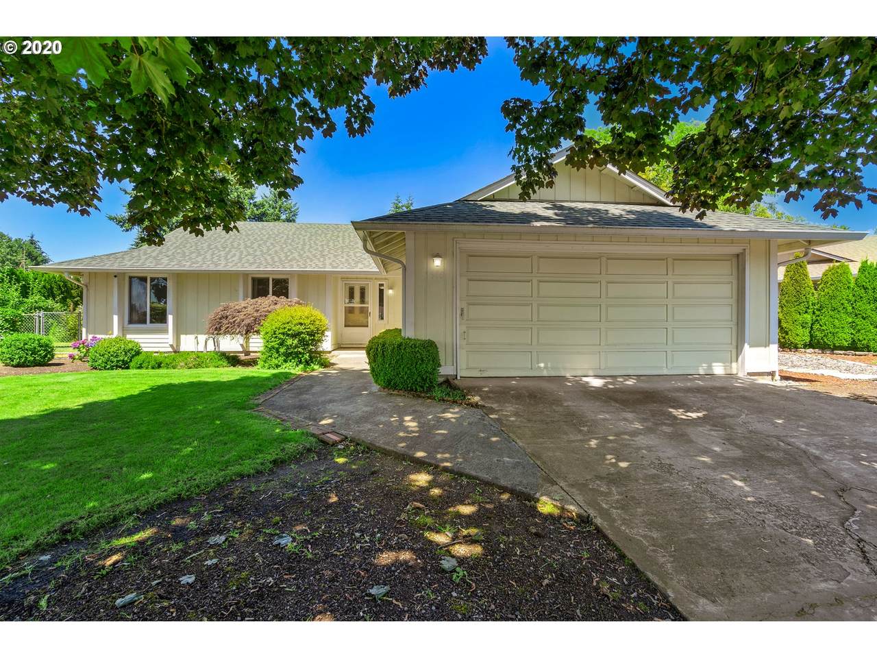 1610 Olympia Dr - Photo 1
