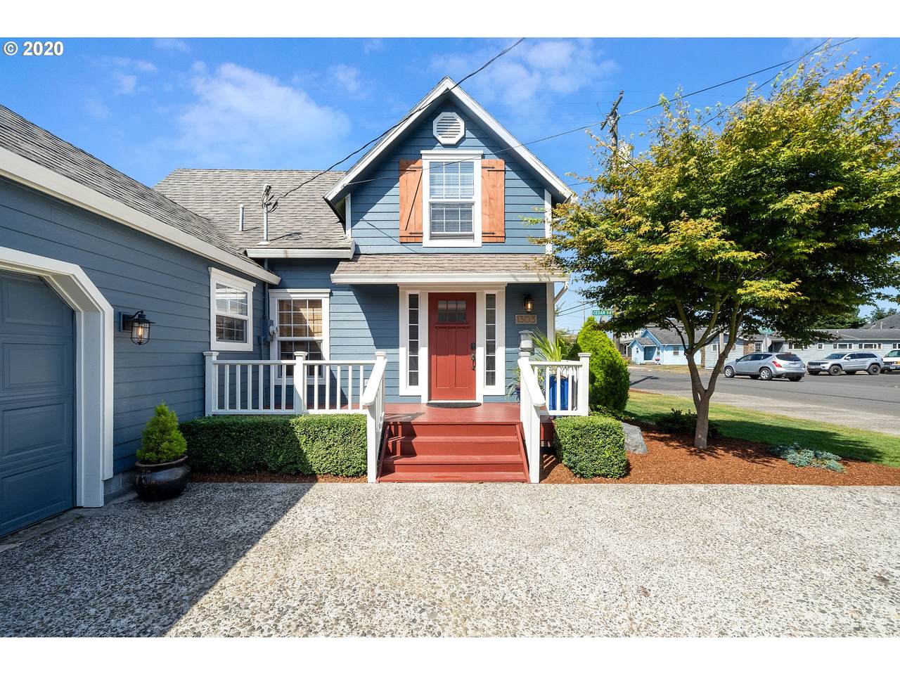 1303 3rd St - Photo 1