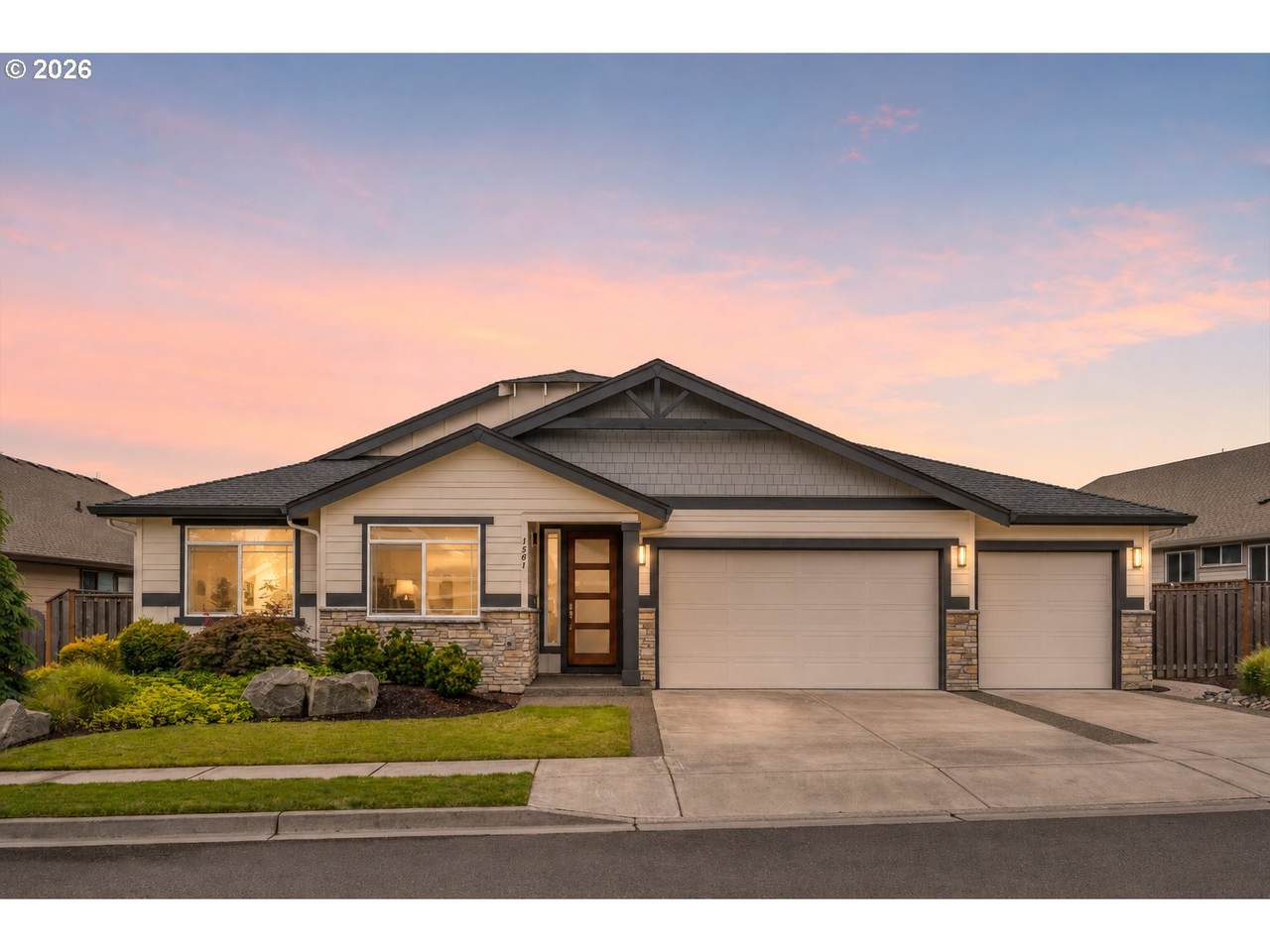 1561 Nighthawk Cir - Photo 1