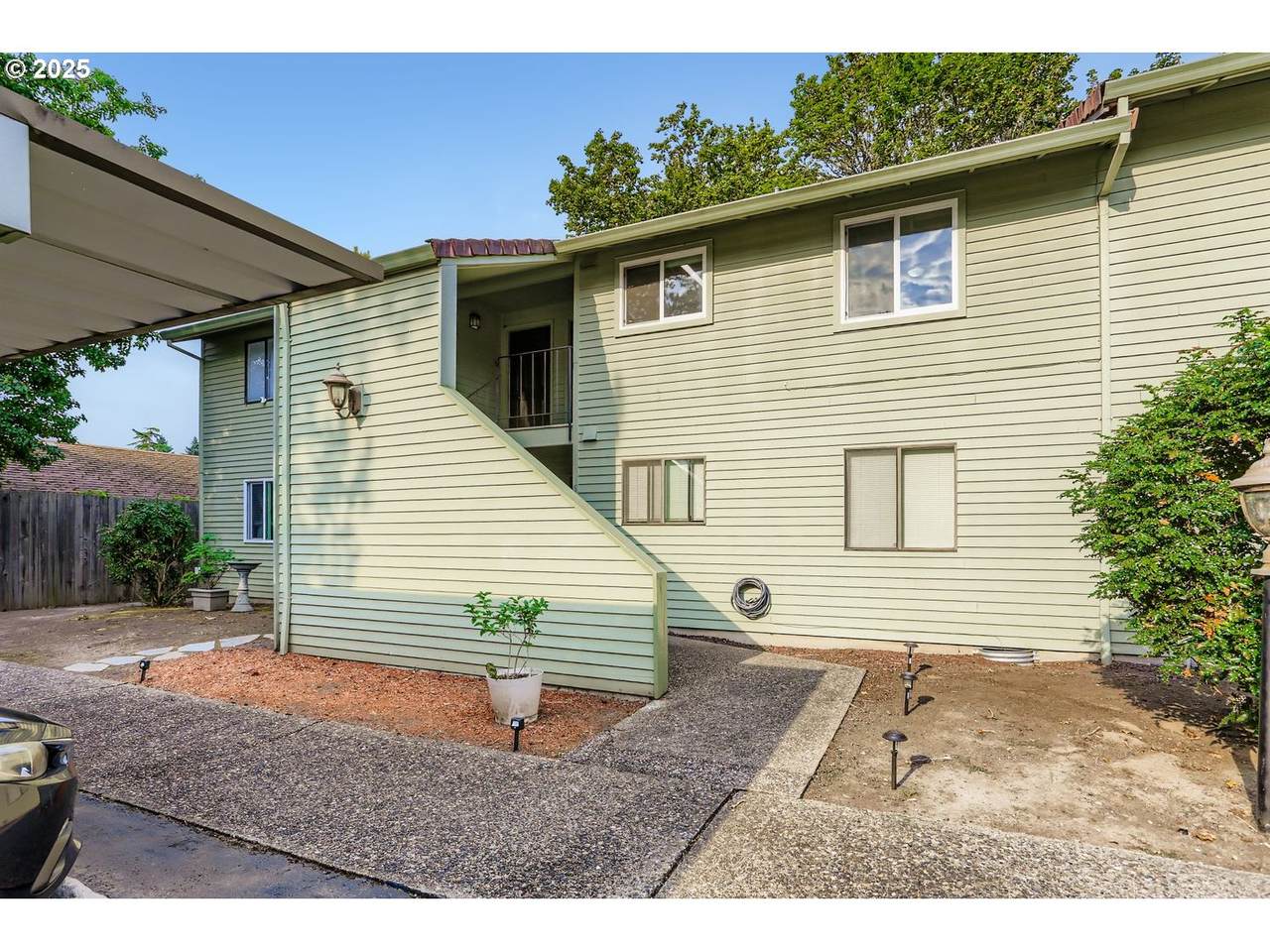 5160 180TH Ave - Photo 1