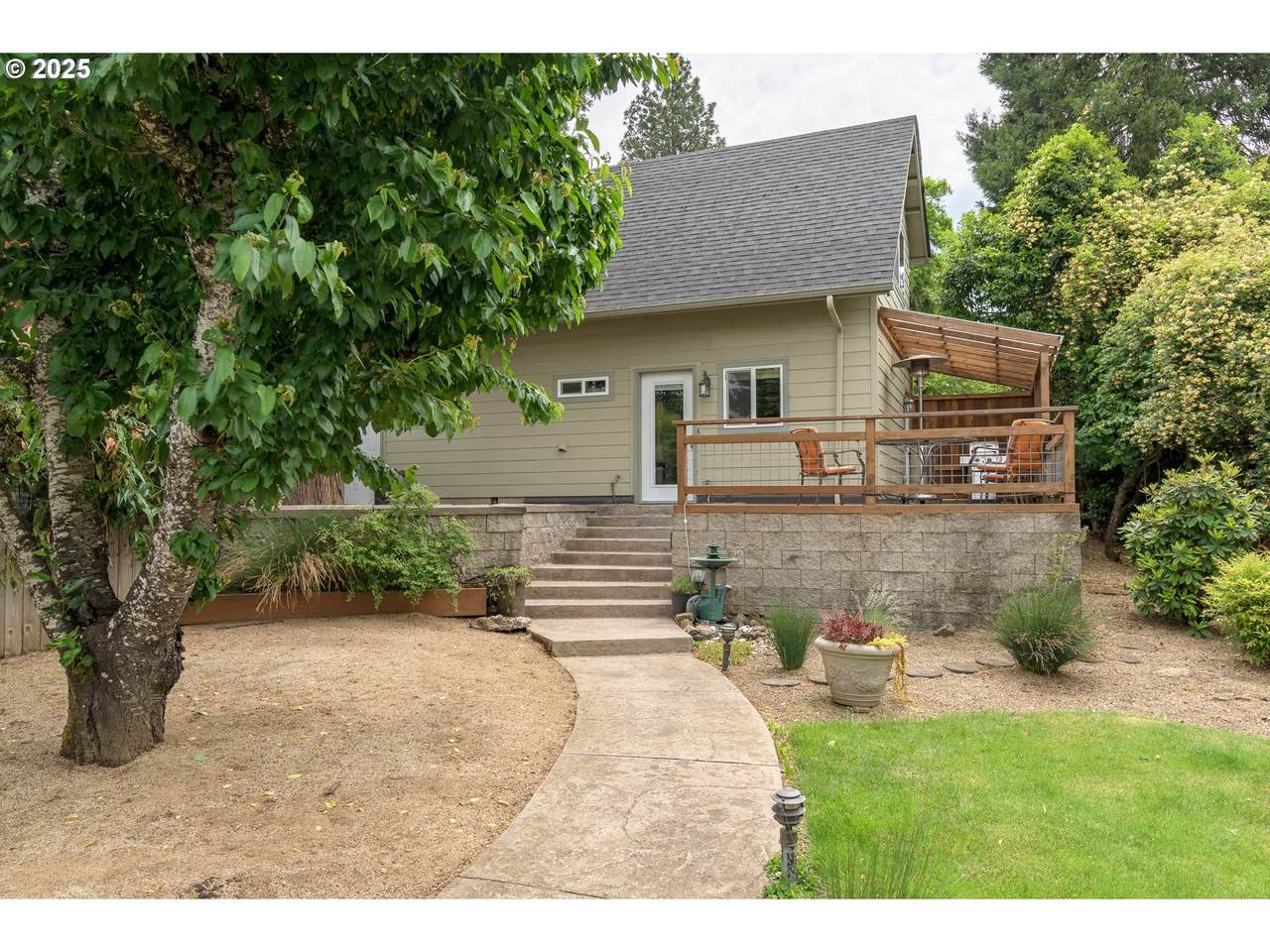 2108 Charnelton Alley - Photo 1