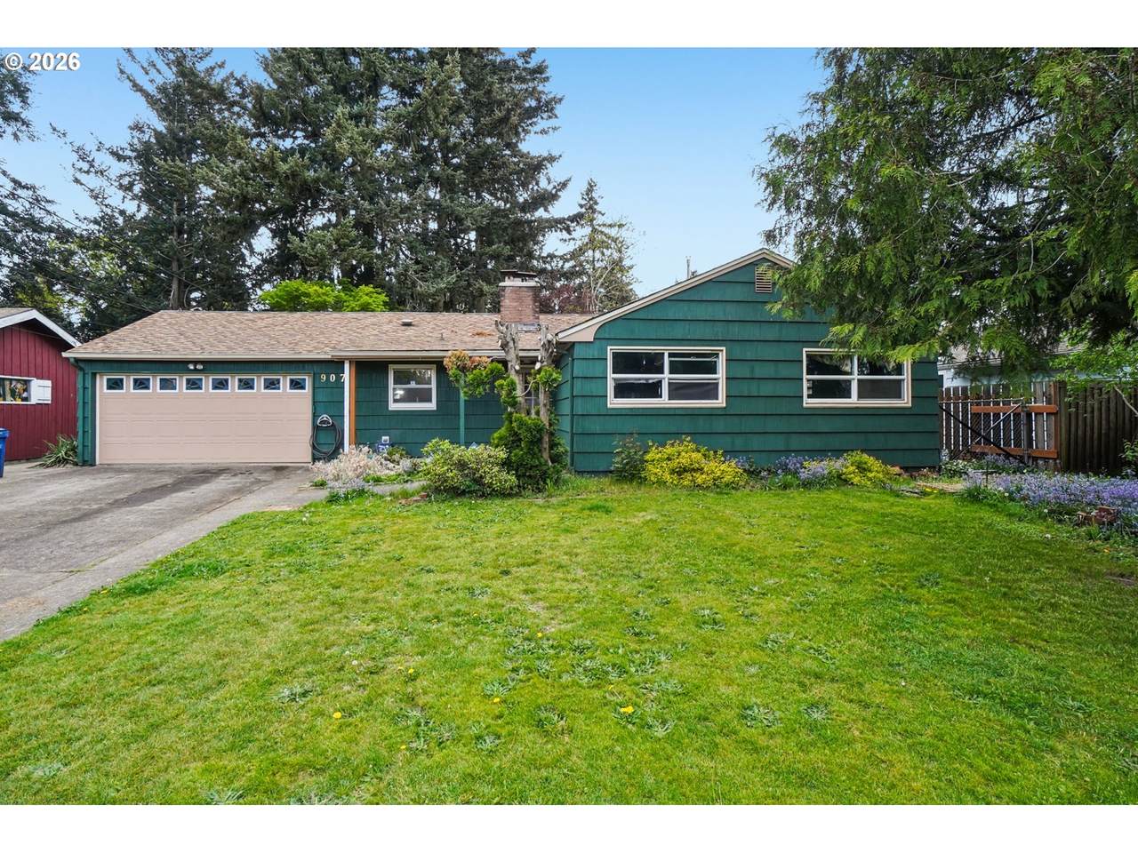 907 179TH Ave - Photo 1