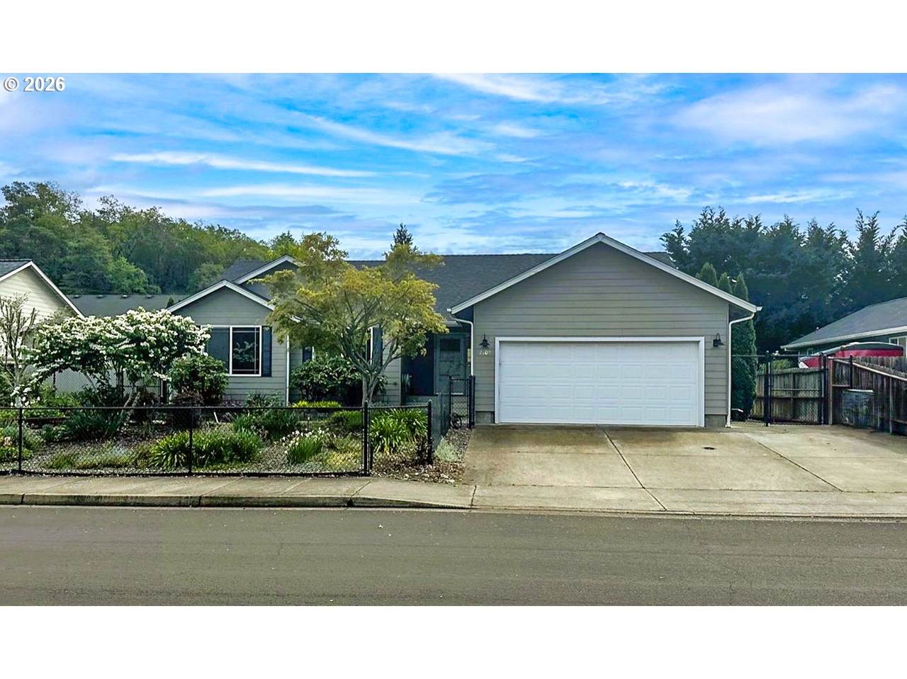 2409 Chinaberry Ave - Photo 1