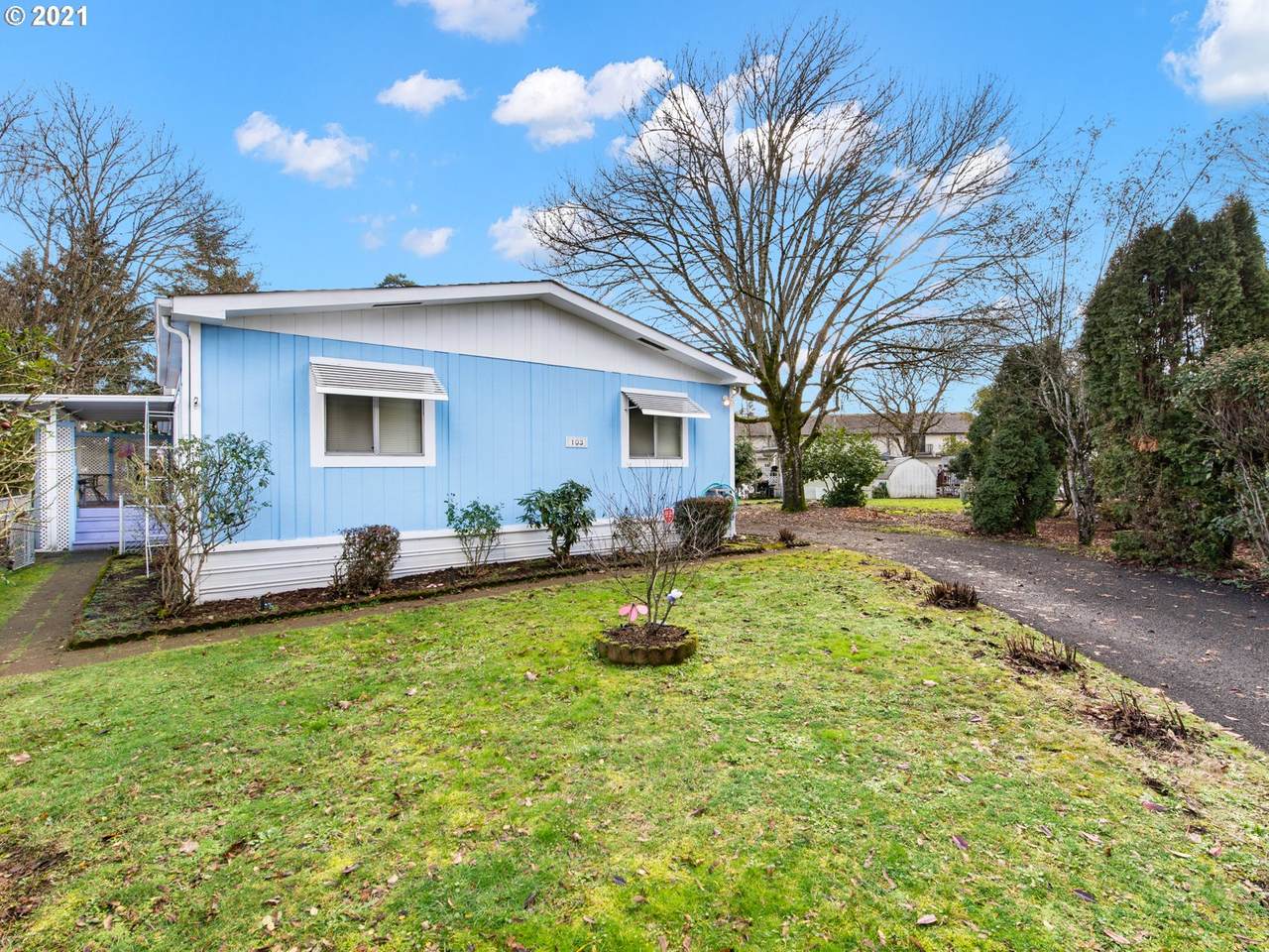 5404 121ST Ave - Photo 1