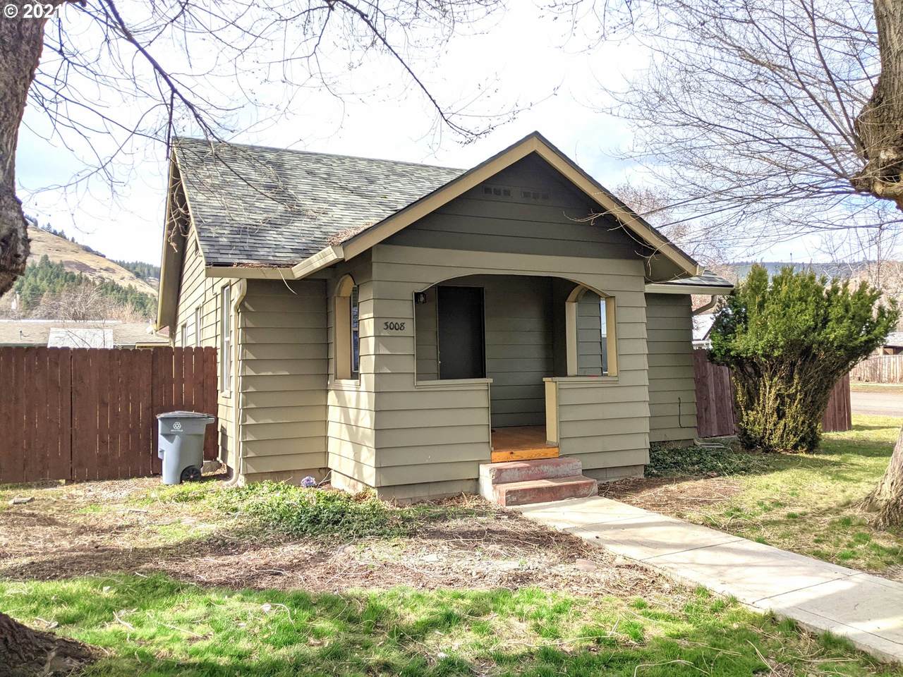 3008 Walnut St - Photo 1
