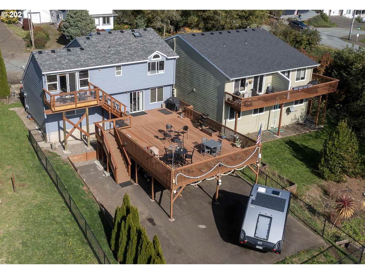 1307 Acacia Ave - Photo 1