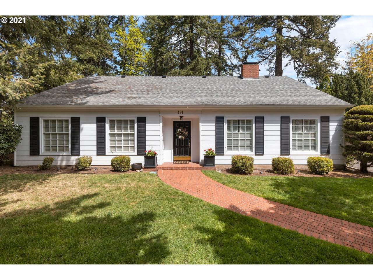491 Country Club Rd - Photo 1