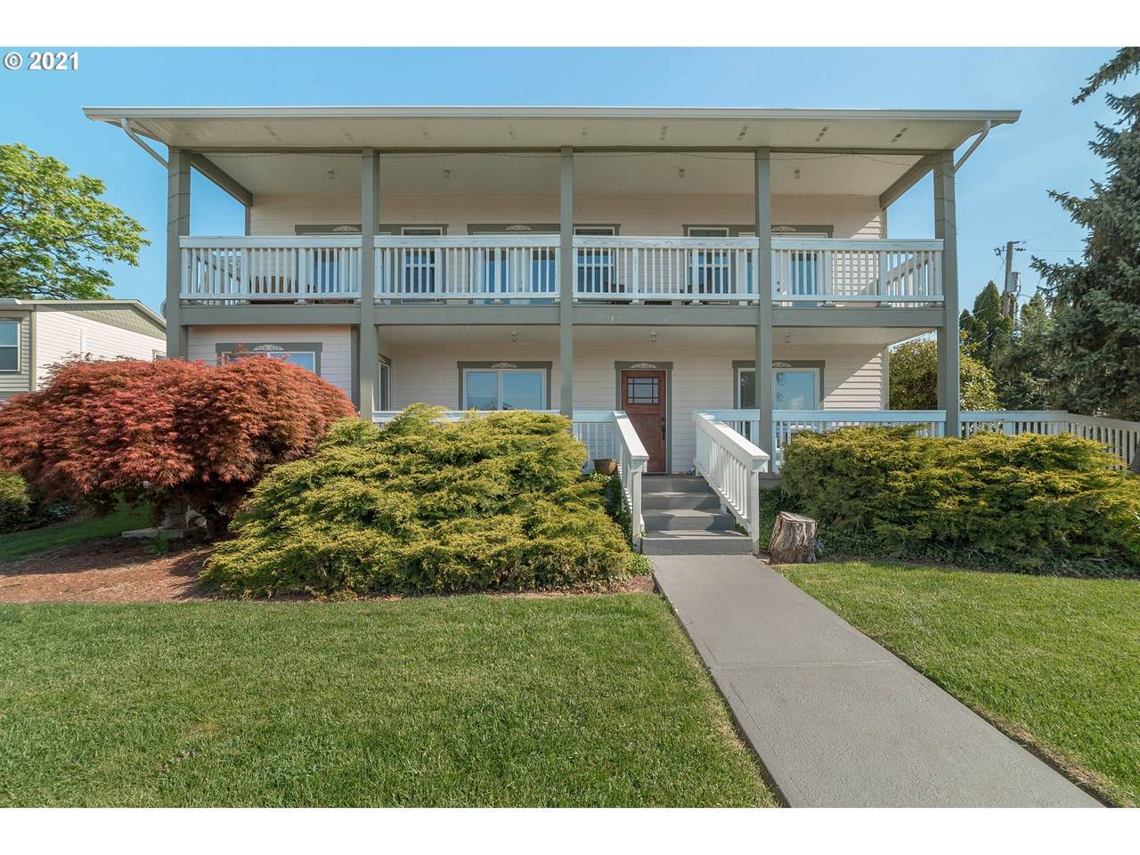 9006 Evergreen Hwy - Photo 1