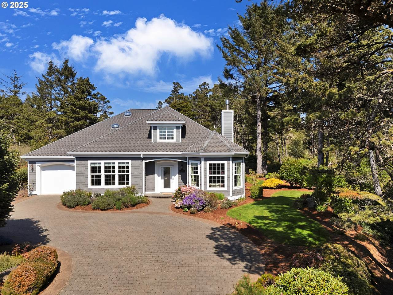 160 59TH St - Photo 1