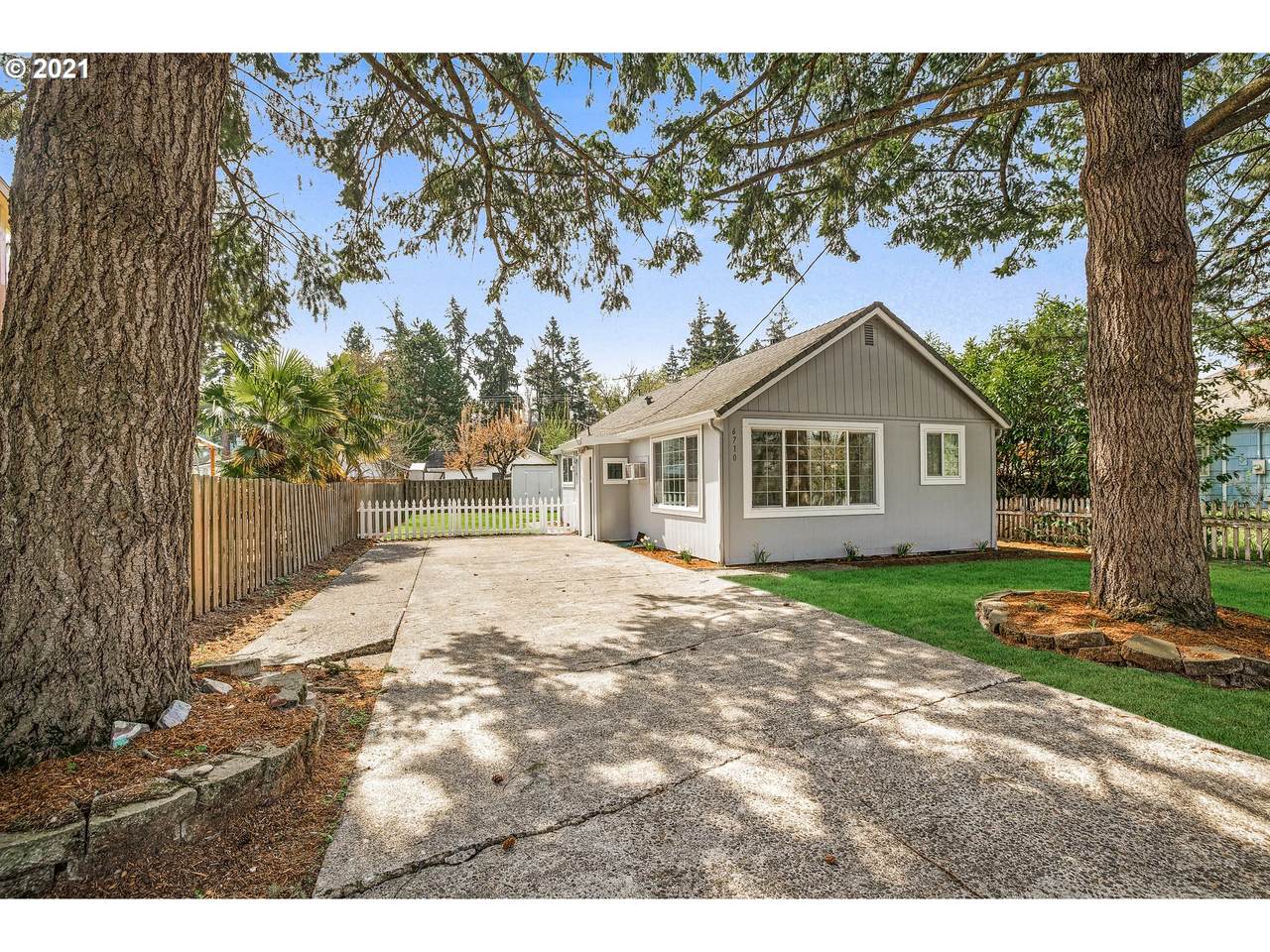 6710 May St - Photo 1