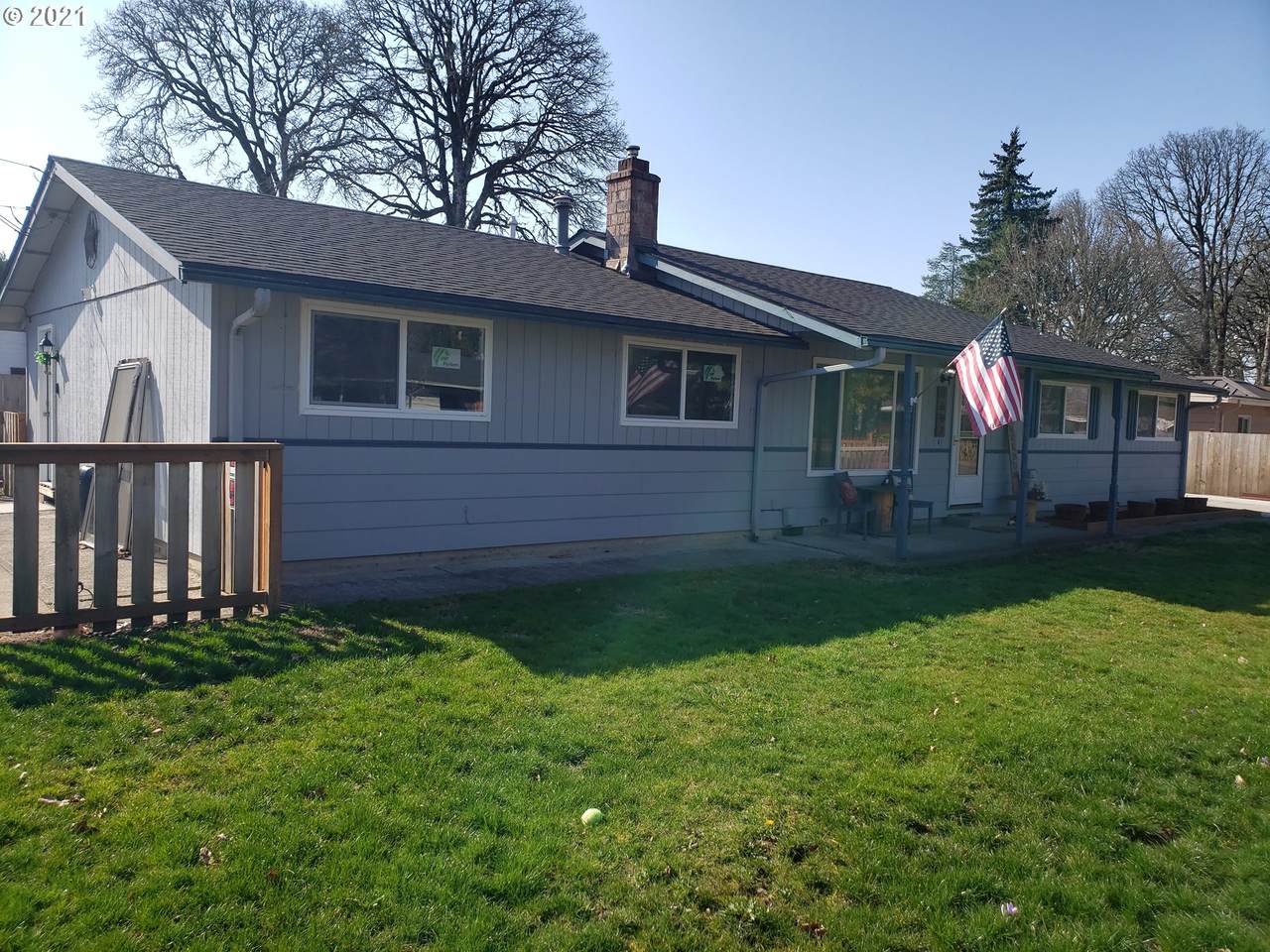 1697 Davis St - Photo 1