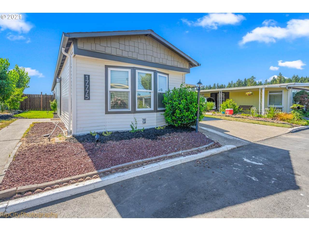 17775 Middlesex Way - Photo 1
