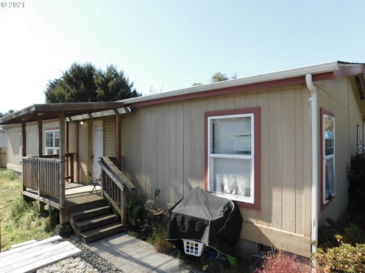 988 Indiana Ave - Photo 1
