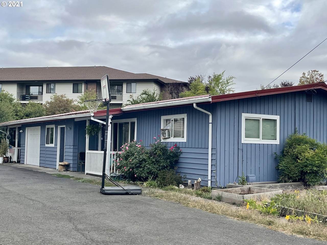 3125 18TH Ave - Photo 1