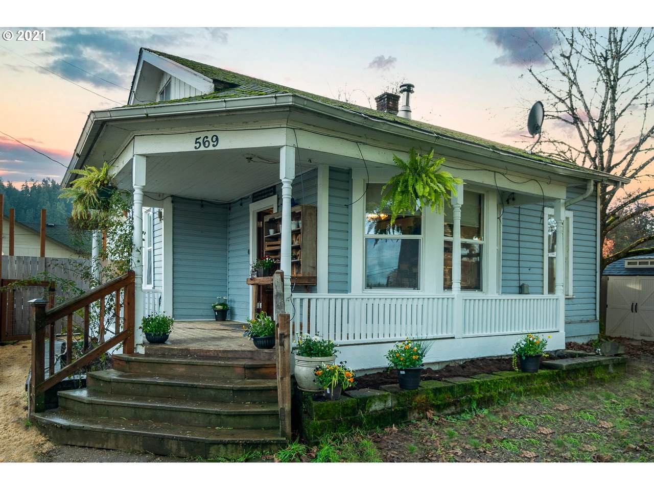 569 D St - Photo 1