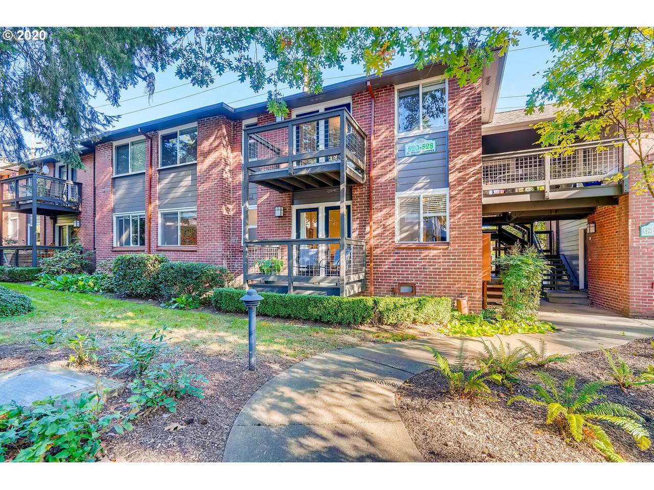 526 State St - Photo 1