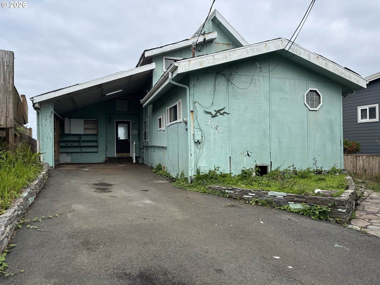 2545 Anchor Ave - Photo 1