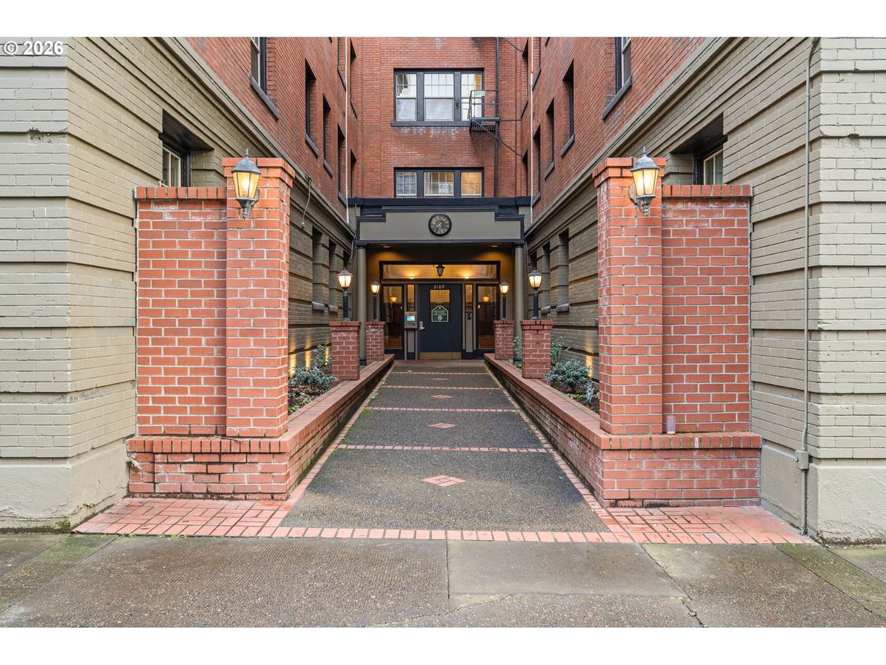 https://bt-photos.global.ssl.fastly.net/portland/1280_boomver_1_210982259-2.jpg