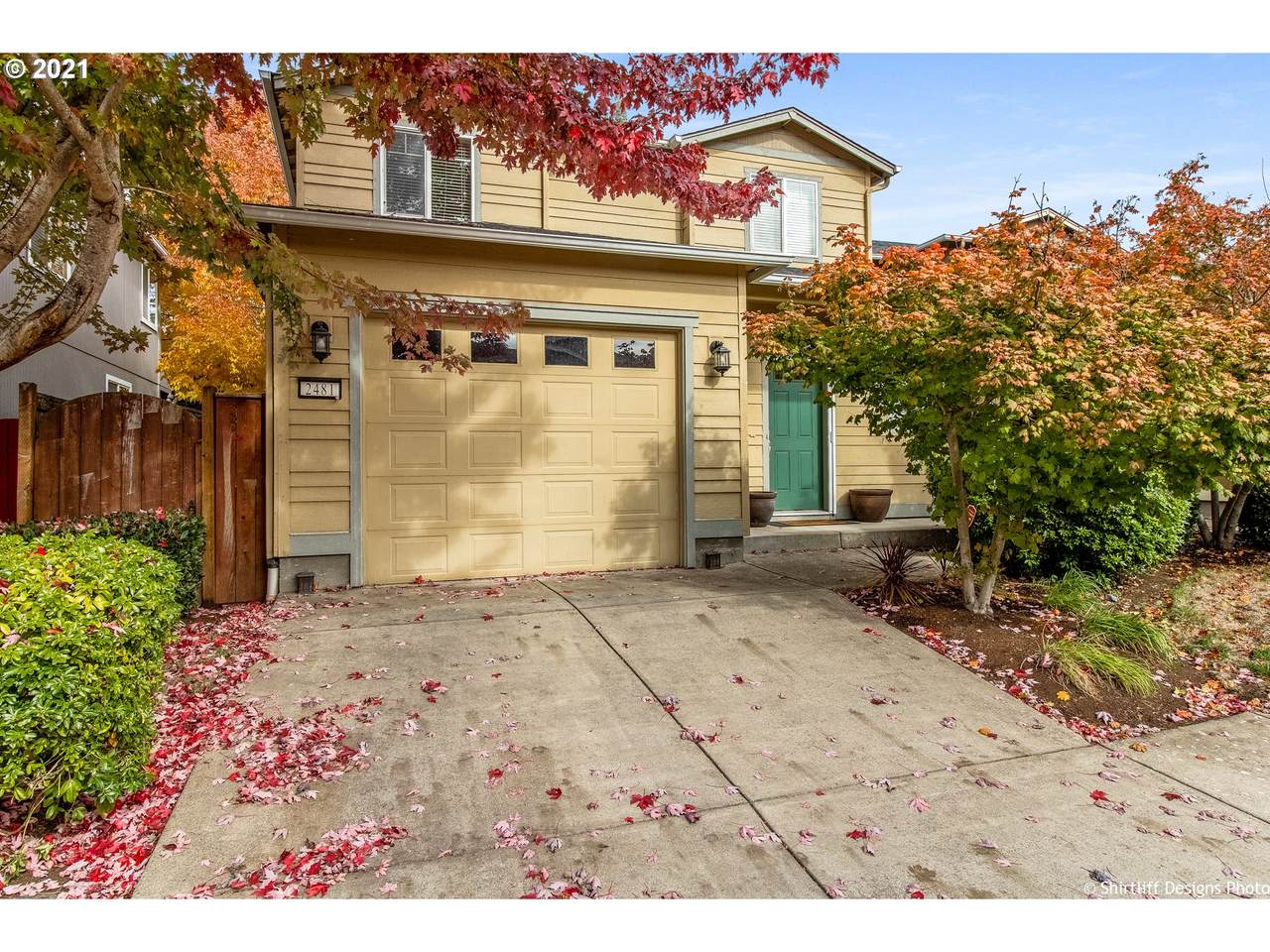 2481 Mountain Ter - Photo 1