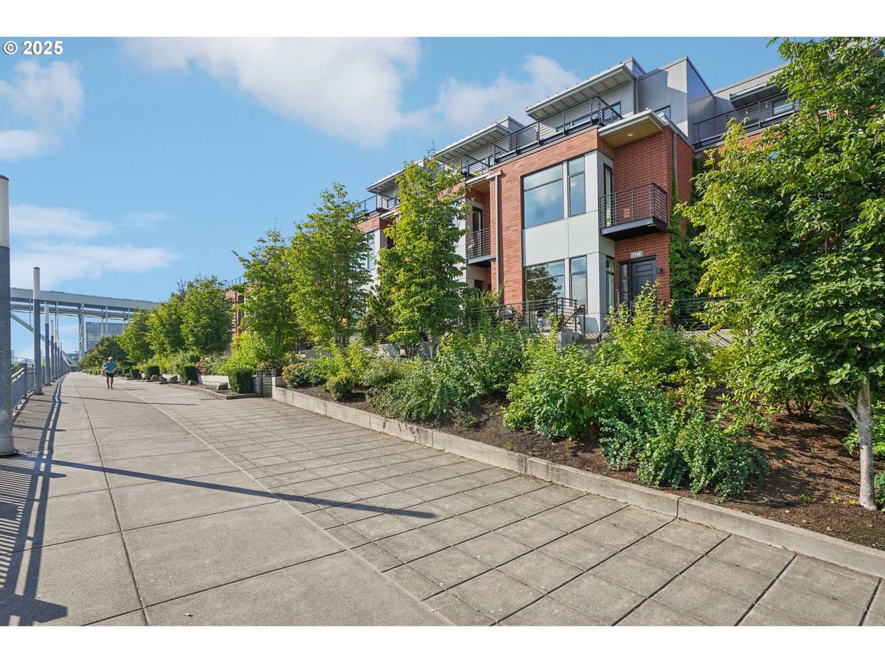 https://bt-photos.global.ssl.fastly.net/portland/1280_boomver_1_211060500-2.jpg