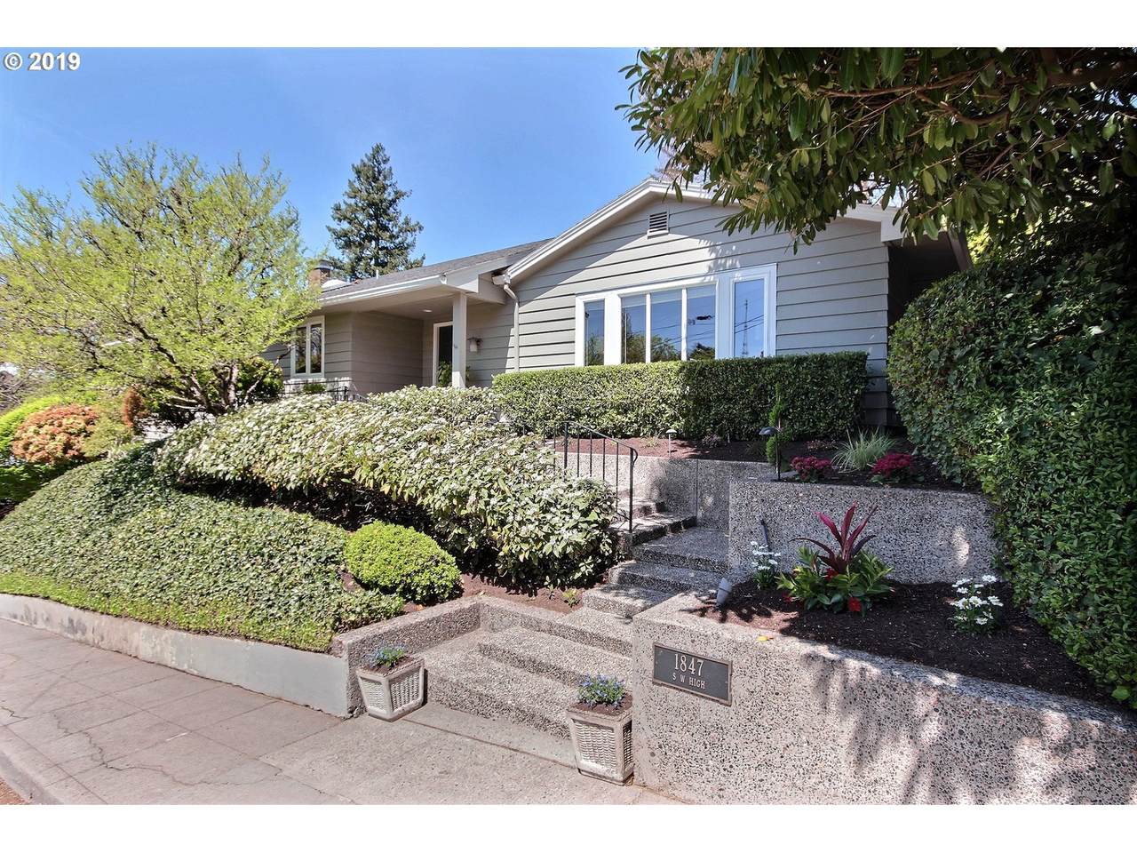 1847 High St - Photo 1
