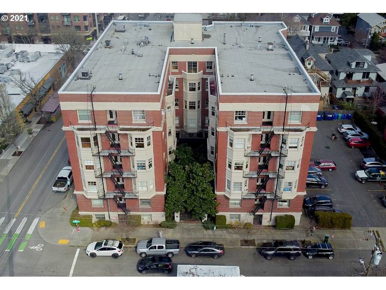 2083 Johnson St - Photo 1